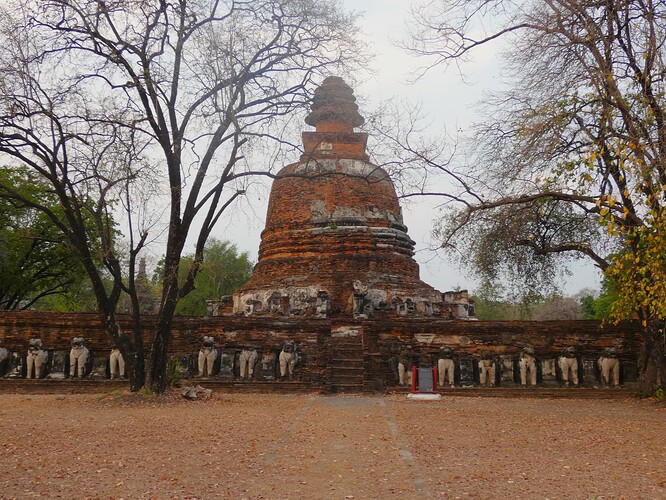 Wat Maheyong depuis l'extérieur