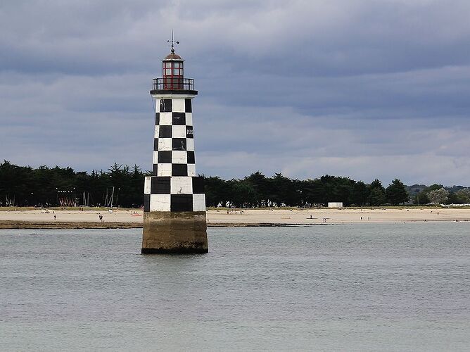 Souvenirs d’escapades en Bretagne, principalement dans le sud du Finistère. (seconde partie)  De Concarneau … aux îles des Glénan. - jem