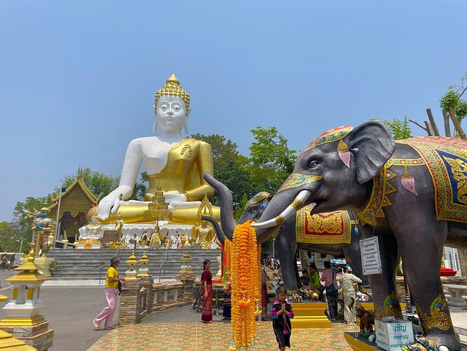 Wat Phra That Doi Kham