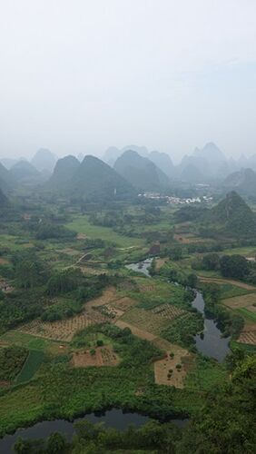 Voyage en Chine : Yangshuo – Dazhai – Fenghuang – Dehang – Zhangjiajie – Beijing – Huashan – Chengdu – Shunan zhuhai – Leshan – Emeishan (Première partie) - Meli Voyage en Chine : Yangshuo – Dazhai – Fenghuang – Dehang – Zhangjiajie – Beijing – Huashan – Chengdu – Shunan zhuhai – Leshan – Emeishan (Première partie) - Meli