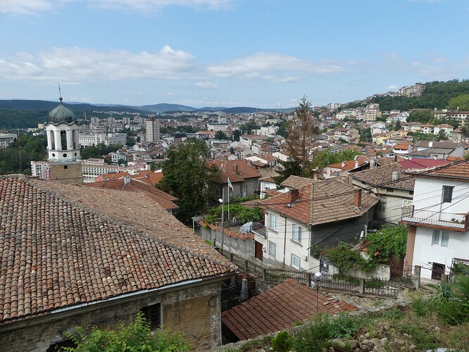 Vue sur la ville et sur le clocher de l'église Saint-Nicolas