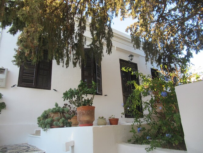 La cour de Captain's House