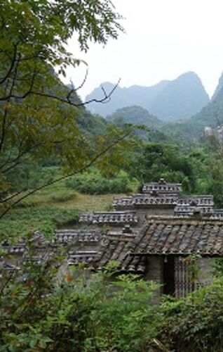 Voyage en Chine : Yangshuo – Dazhai – Fenghuang – Dehang – Zhangjiajie – Beijing – Huashan – Chengdu – Shunan zhuhai – Leshan – Emeishan (Première partie) - Meli Voyage en Chine : Yangshuo – Dazhai – Fenghuang – Dehang – Zhangjiajie – Beijing – Huashan – Chengdu – Shunan zhuhai – Leshan – Emeishan (Première partie) - Meli
