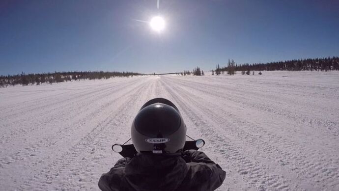 Voyage multi-activités en Laponie finlandaise chez l'habitant - Joh et Max