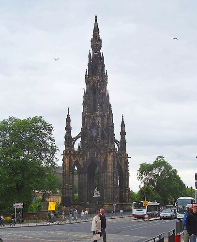 PICT6624monument de walter scott1