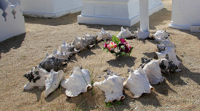 Tombe traditionnelle de l'île