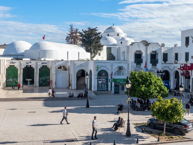Place Bab Souika, mosquée Sidi Mahrez, mausolée Sidi Mahrez
