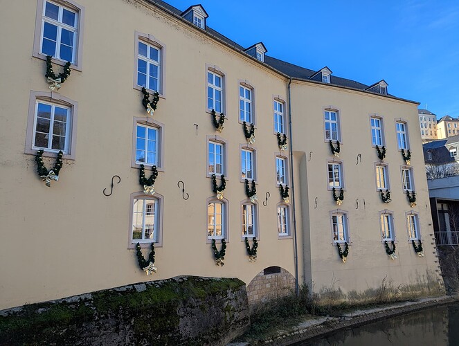 PXL_20251227_114911634_1
