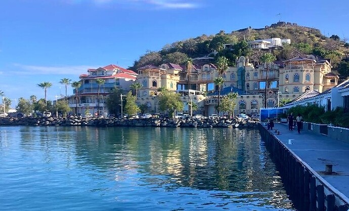 Marigot île de Saint-Martin : Quai de départ ferry pour Anguilla