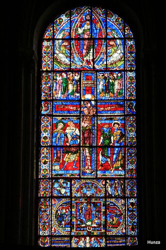 Cathédrale Saint-Pierre de Poitiers, vitrail de la crucifixion