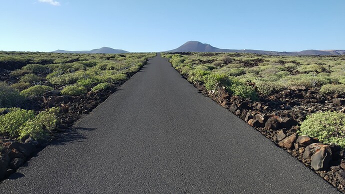 Route vers volcan du nord