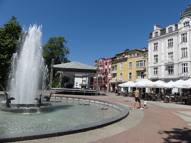 Rue Knyaz Alexander I, place Stefan Stambolov