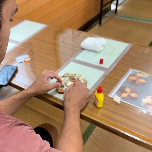Ateliers fabriquer des sous-verres en marqueterie
