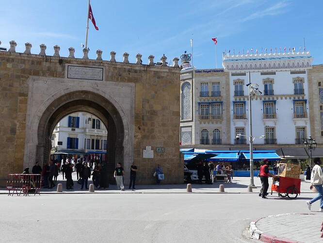 Place de la Victoire et Bab Al-Bahr