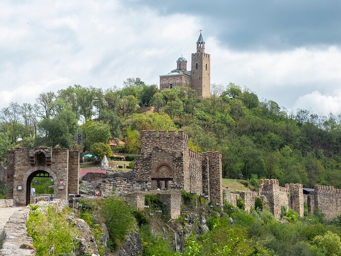 Forteresse de Tsarevets et cathédrale patriarcale de la Sainte Ascension