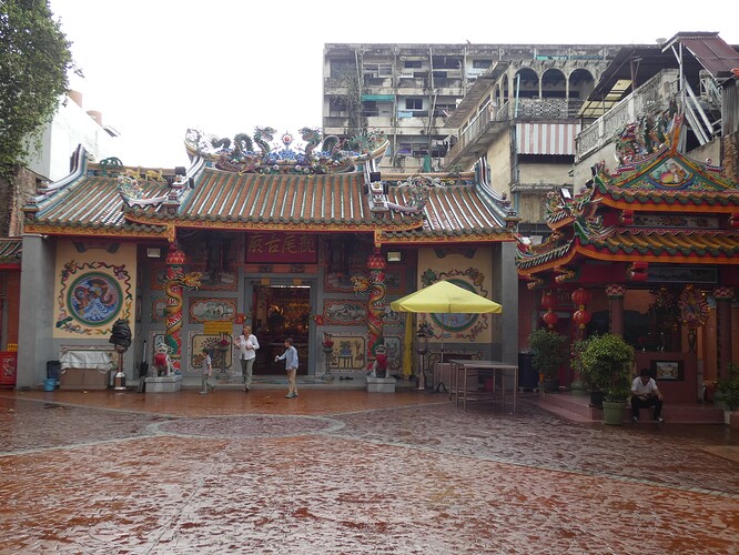 Shrine Leng Buai La