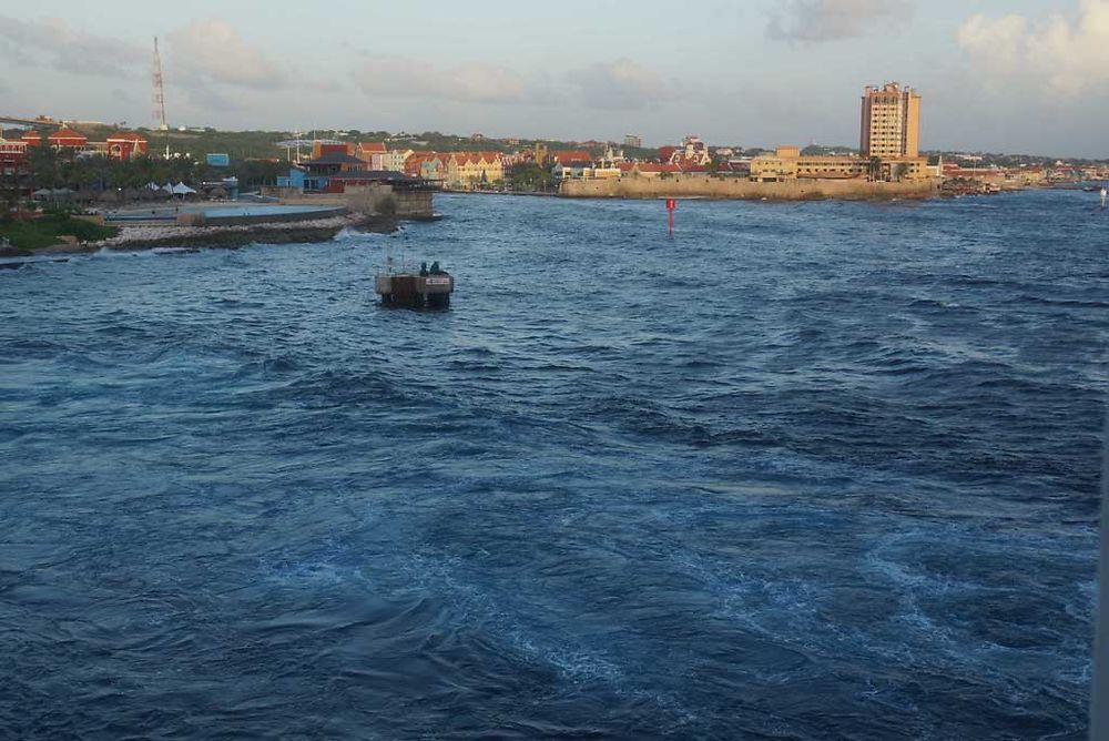 Croisière aux CARAÏBES avec le  MSC DIVINA - escale de CURAÇAO - cartesien