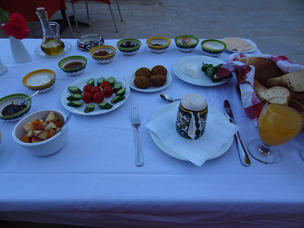 le petit déjeuner digne d'un seigneur chez Dar Sitti Aziza - Marie-Ed