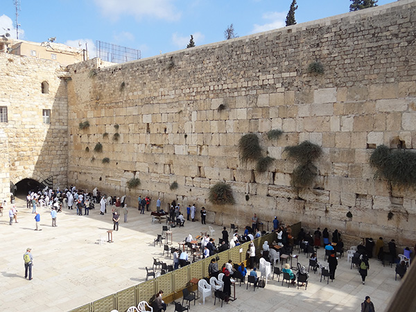 Le mur des Lamentations, lieu Saint par excellence de la foi Juive - Marie-Ed