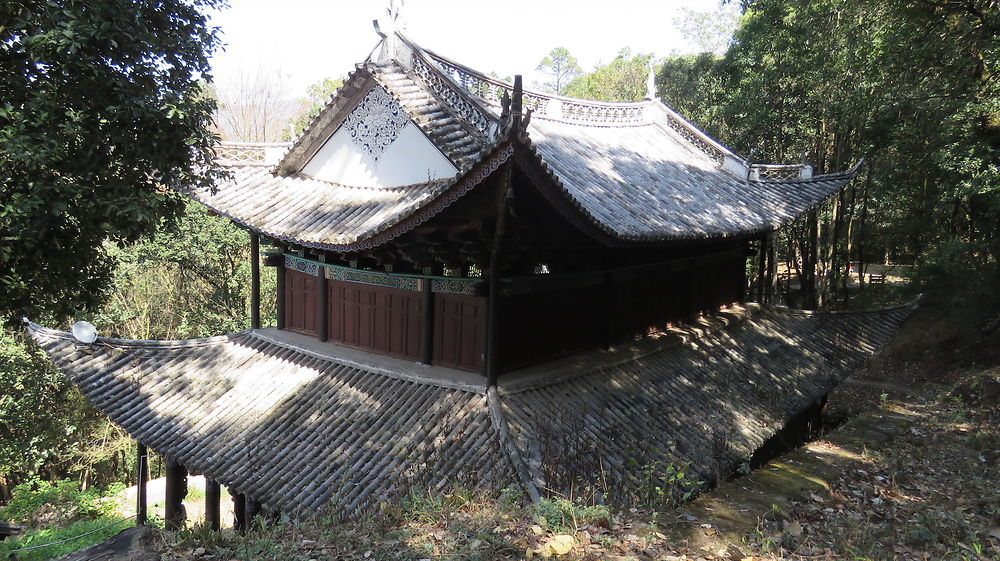 Weibaoshan, la montagne taoïste.  - PATOUTAILLE