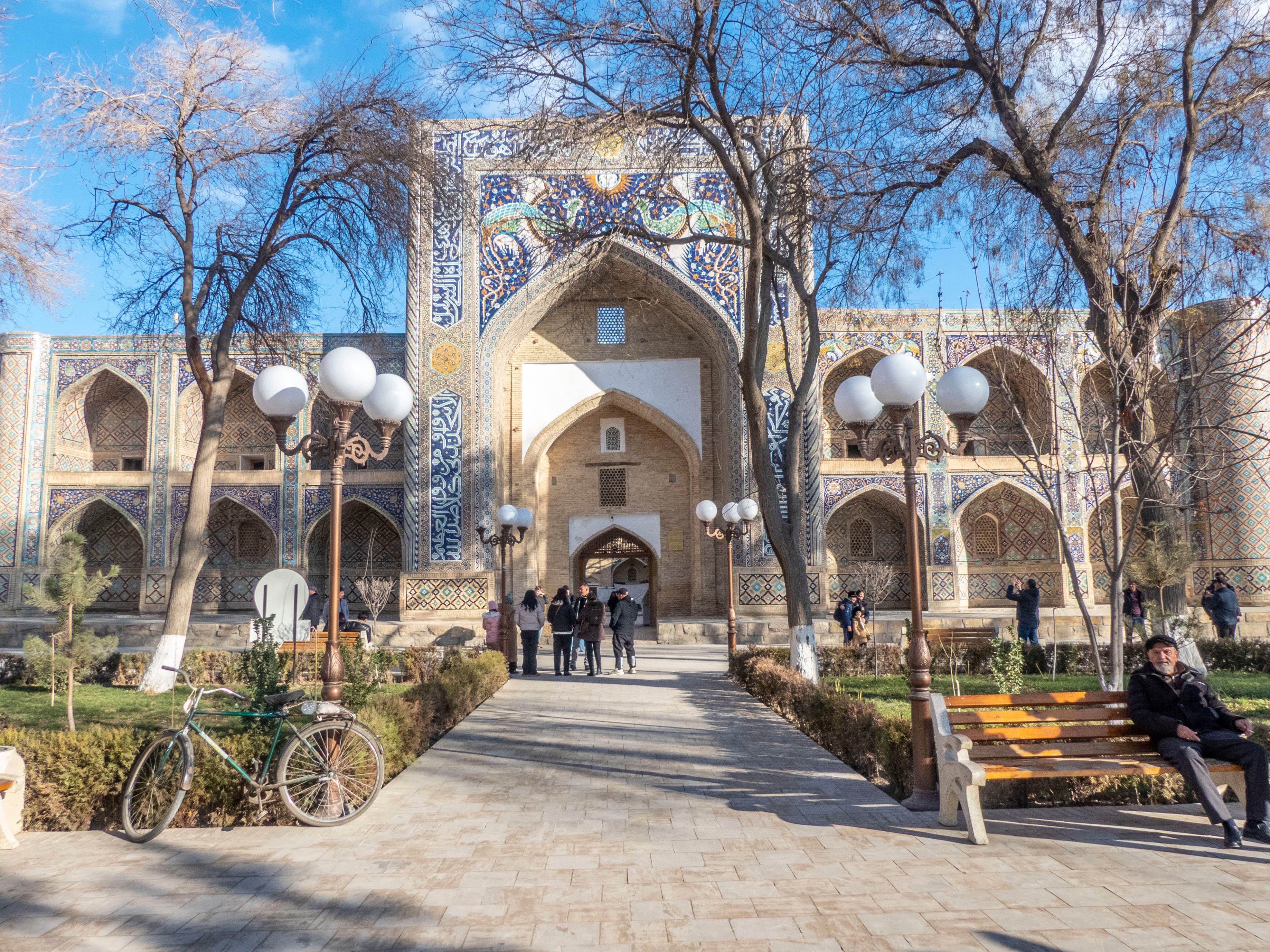 Madrassa Nodir Devonbegi