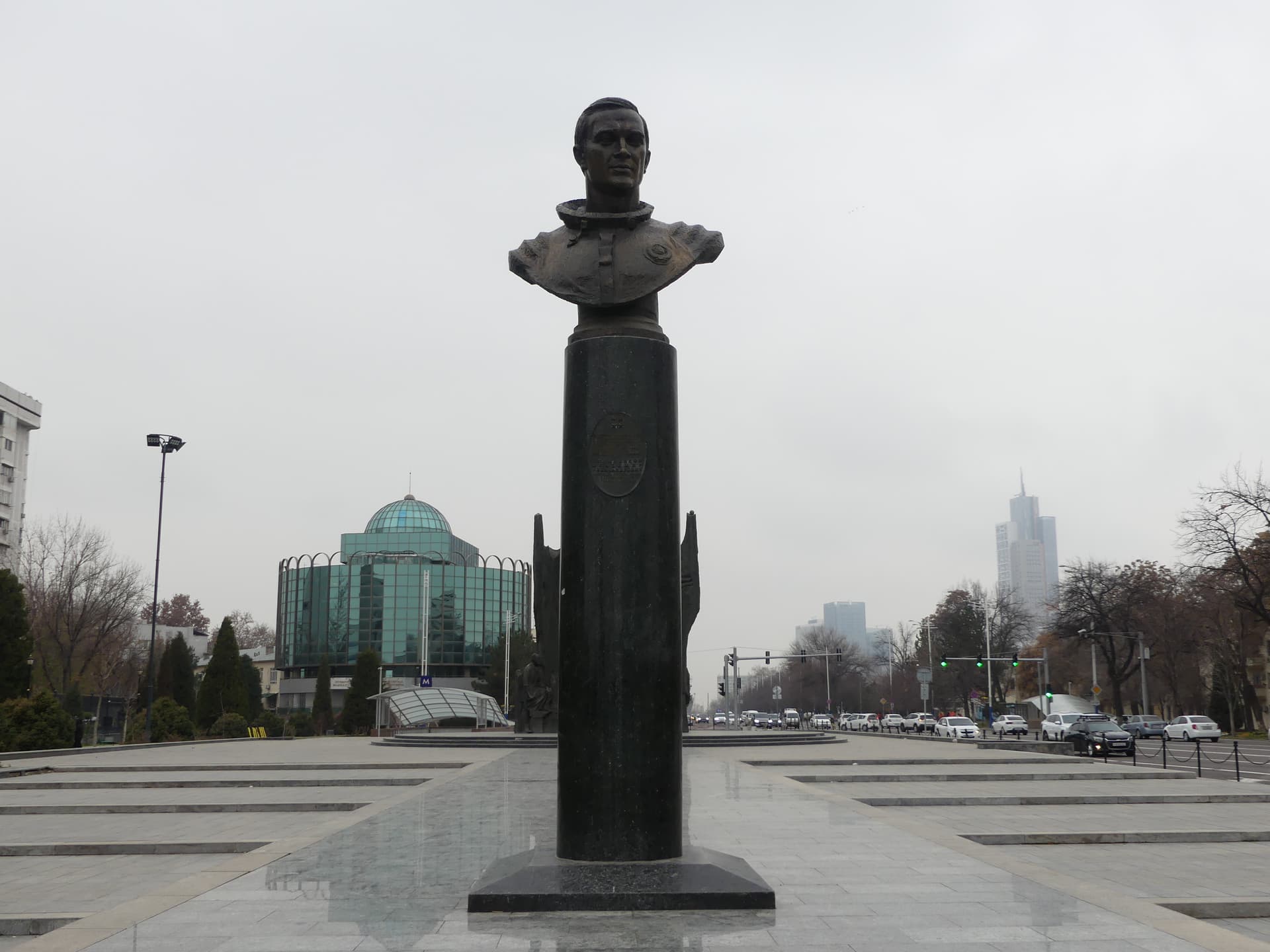 Monument Vladimir Djanibekov