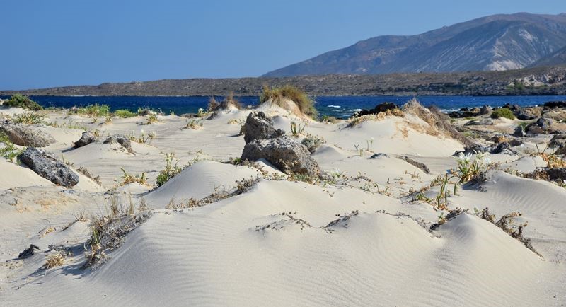 ile-elafonisi-dunes-crete