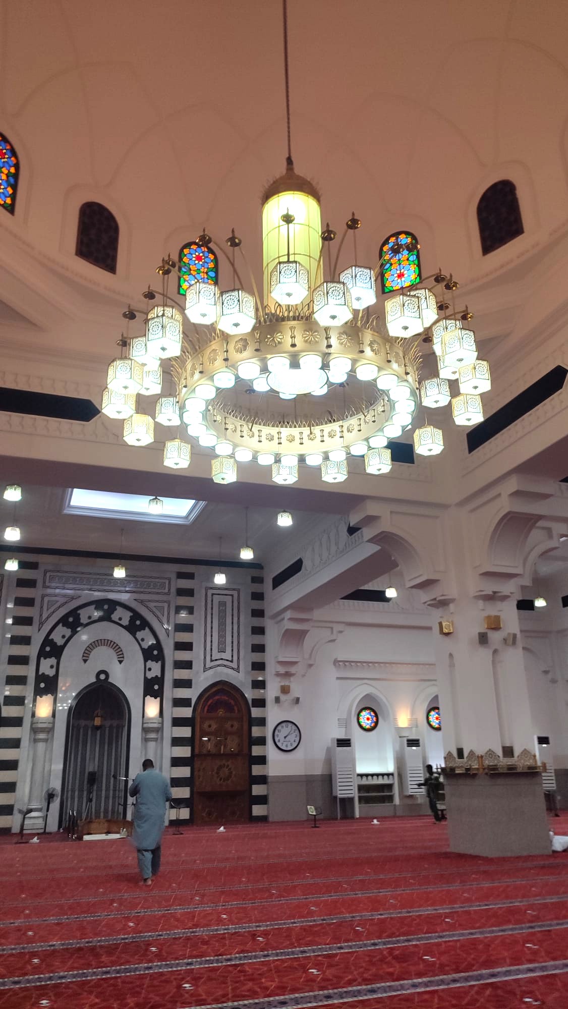 Intérieur de la mosquée Al-Khandaq
