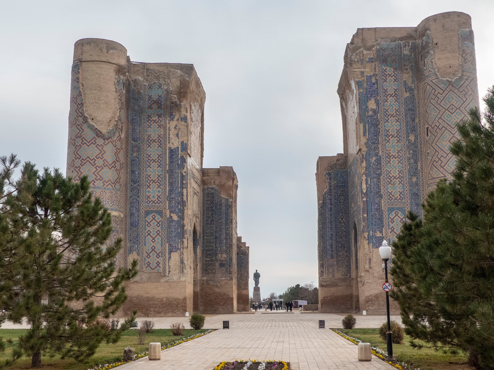 Ak Saray