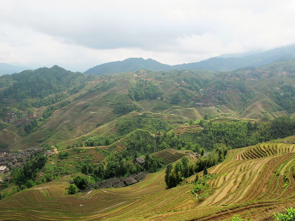 3 semaines au pays du soleil levant. Beijing, la grande muraille sur ses portions de Mutianyu et de Simatai, L’ascension du mont Hua Shan, les cultures en terrasse de Longji, la rivière Li, Hong-Kong, Macao, Shanghai - lebalouder 3 semaines au pays du soleil levant. Beijing, la grande muraille sur ses portions de Mutianyu et de Simatai, L’ascension du mont Hua Shan, les cultures en terrasse de Longji, la rivière Li, Hong-Kong, Macao, Shanghai - lebalouder